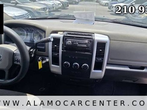 Used 2012 RAM 1500 Classic SLT RWD image 18