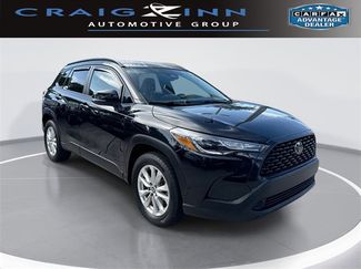 Used 2023 Toyota Corolla Cross LE image 1
