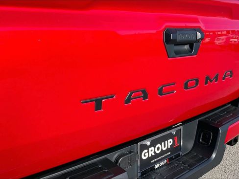 Used 2025 Toyota Tacoma SR5 image 30