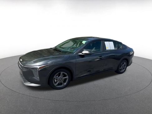 Used 2025 Kia K4 LXS image 8