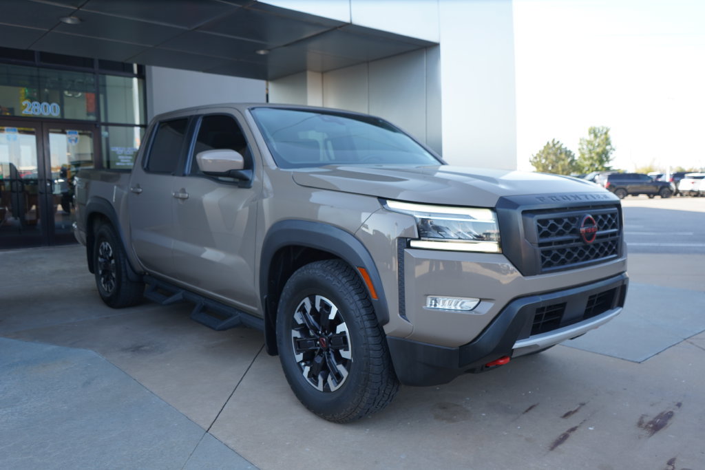 Used 2024 Nissan Frontier Pro-X RWD image 3