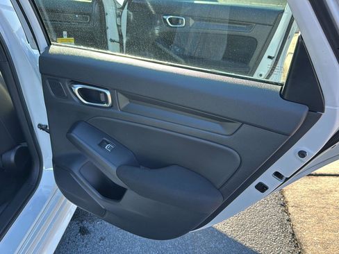 Used 2023 Honda Civic Sport image 13