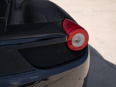 Used 2012 Ferrari 458 Italia Coupe RWD image 26