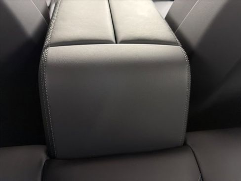 Used 2025 BMW M8 Competition image 22