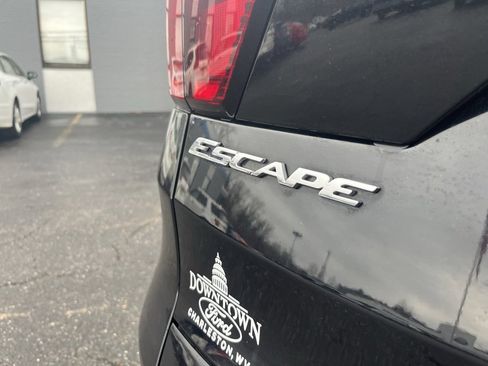 Used 2019 Ford Escape S image 29