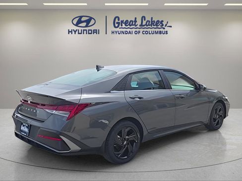 New 2026 Hyundai Elantra SEL Sport Premium FWD image 5