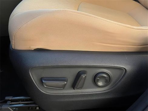 Used 2021 Toyota RAV4 XLE image 15