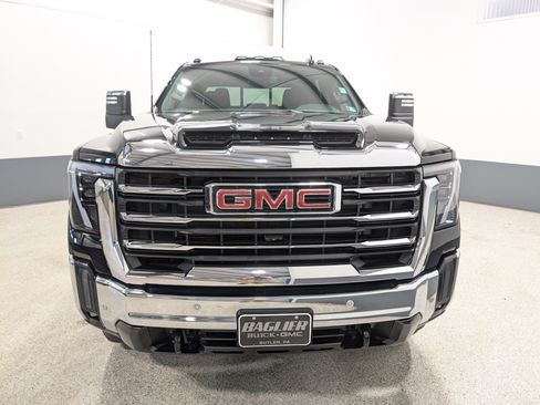 Used 2025 GMC Sierra 2500 SLT AWD/4WD image 8