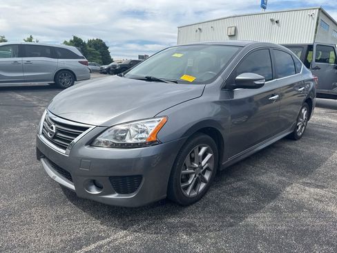 Used 2015 Nissan Sentra SR w/ SR Premium Package FWD image 3