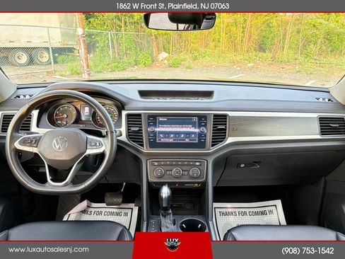 Used 2021 Volkswagen Atlas SE w/ Panoramic Sunroof Package AWD/4WD image 16