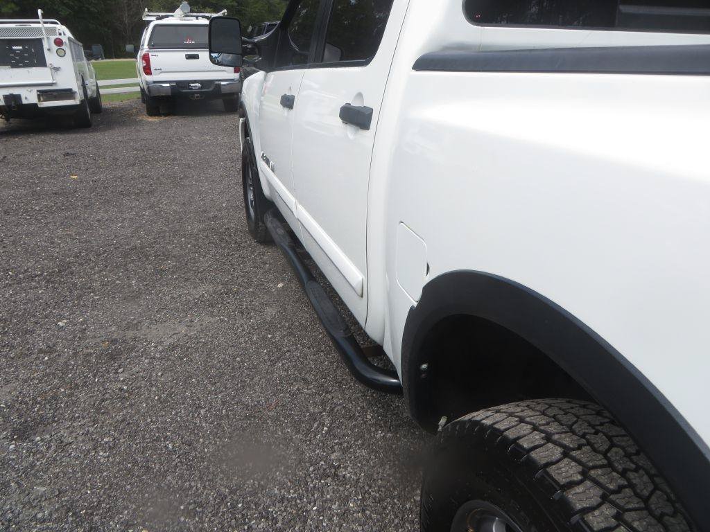 Used 2015 Nissan Titan PRO-4X w/ Pro-4x Luxury Package AWD/4WD image 11