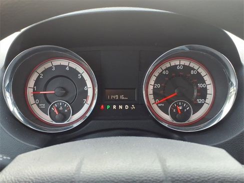 Used 2019 Dodge Grand Caravan SE w/ UConnect Hands-Free Group image 11