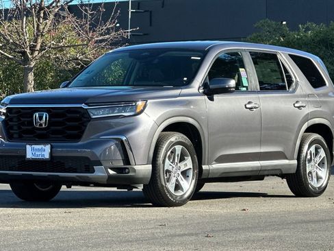 New 2025 Honda Pilot EX-L image 8