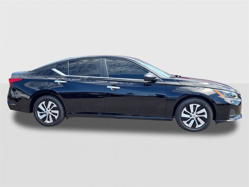 New 2025 Nissan Altima 2.5 S image 4