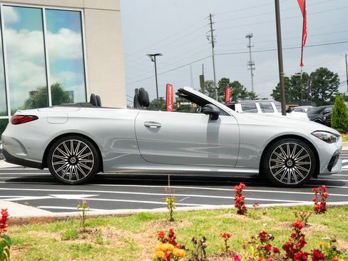 Used 2024 Mercedes-Benz CLE 450 4MATIC Cabriolet w/ Driver Assistance Package image 11