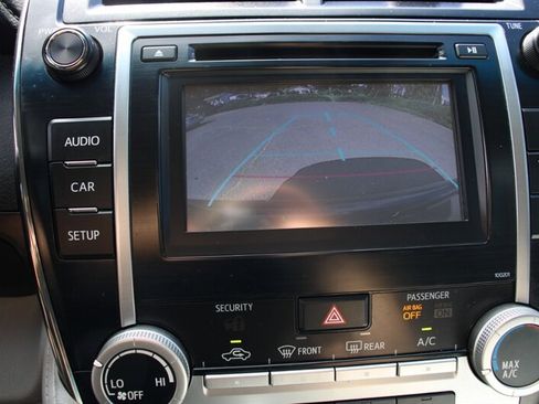 Used 2014 Toyota Camry LE FWD image 9