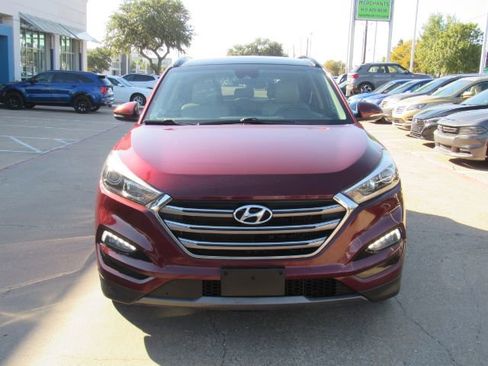 Used 2016 Hyundai Tucson Limited w/ Option Group 03 image 2