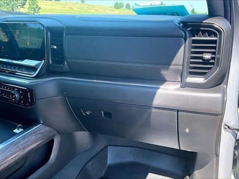 Used 2024 Chevrolet Silverado 2500 LTZ w/ LTZ Convenience Package AWD/4WD image 25