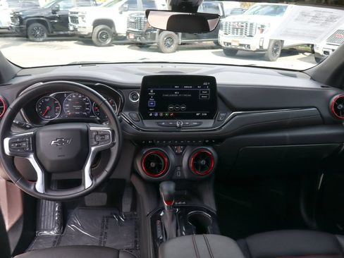 Used 2024 Chevrolet Blazer RS w/ Driver Confidence II Package FWD image 31