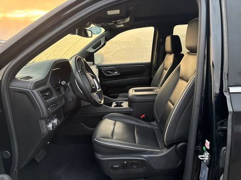 Used 2024 GMC Yukon XL SLT w/ SLT Luxury Package AWD/4WD image 7