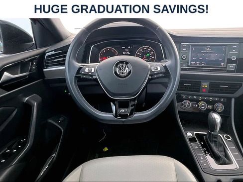 Used 2019 Volkswagen Jetta R-Line FWD image 8