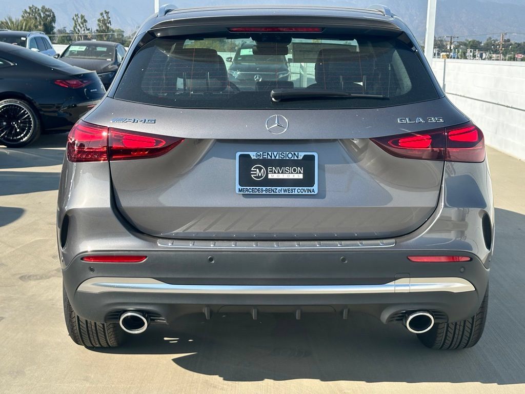 Used 2025 Mercedes-Benz GLA 35 AMG 4MATIC image 9