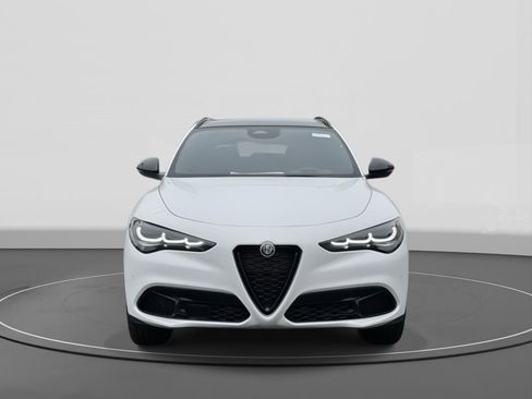 New 2025 Alfa Romeo Stelvio Sprint w/ Veloce Package AWD/4WD image 2