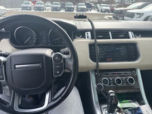 Used 2016 Land Rover Range Rover Sport HSE image 4