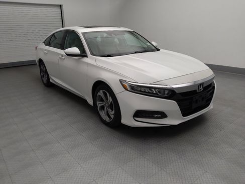 Used 2018 Honda Accord EX image 13