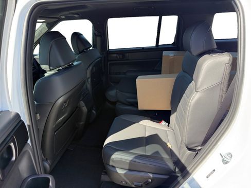 New 2026 Hyundai Santa Fe Calligraphy AWD/4WD image 16