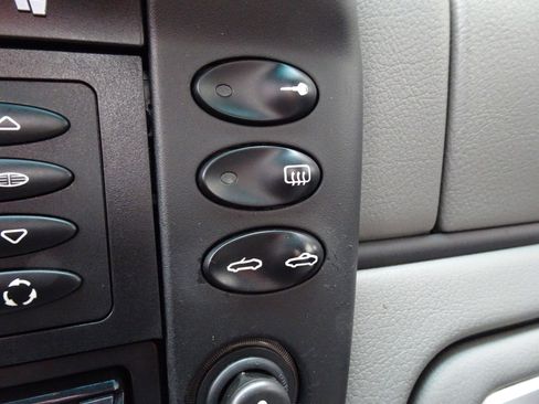 Used 2003 Porsche Boxster image 25