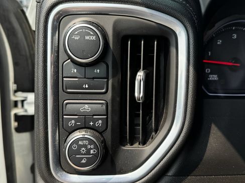 Used 2021 Chevrolet Silverado 2500 LT w/ Fleet Comfort Package AWD/4WD image 17