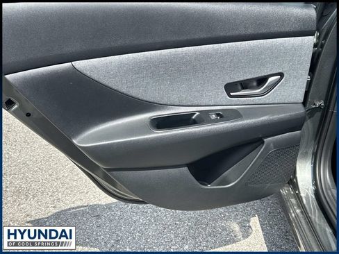 New 2026 Hyundai Elantra Limited FWD image 21