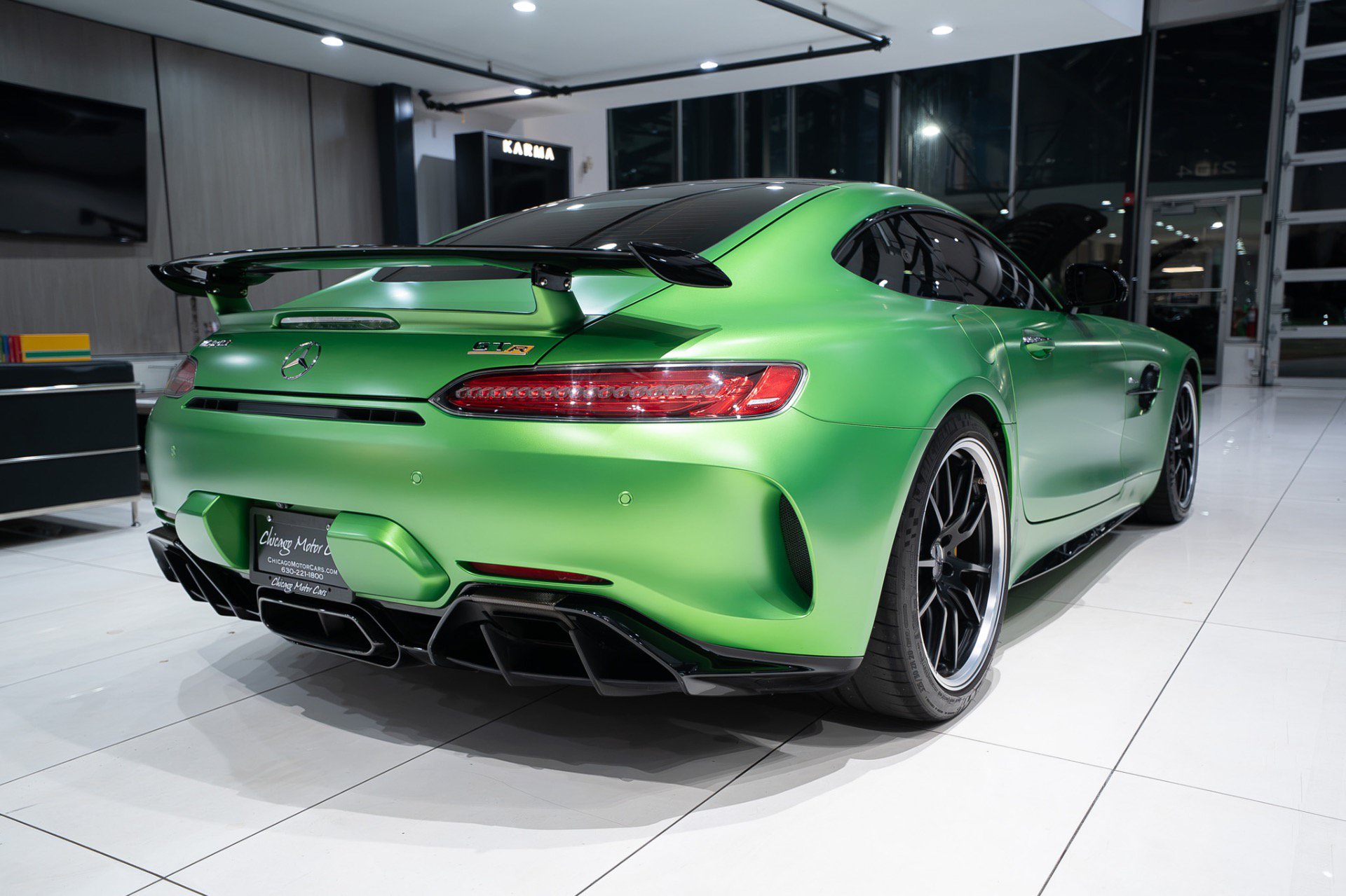 Used 2018 Mercedes-Benz AMG GT R w/ Exclusive Interior Package image 31
