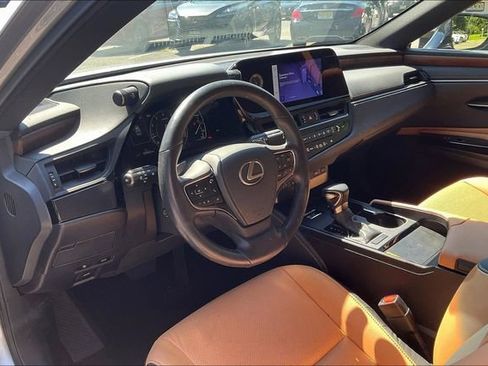 Used 2024 Lexus ES 350 w/ Premium Package FWD image 3