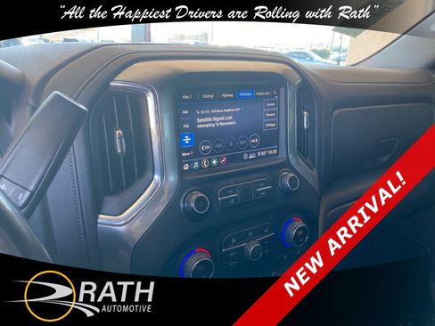 Used 2020 Chevrolet Silverado 1500 LT w/ Texas Edition image 12