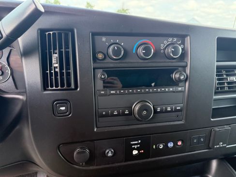 Used 2023 Chevrolet Express 3500 LT w/ LT Preferred Equipment Group RWD image 17