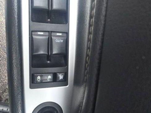 Used 2016 Jeep Compass High Altitude image 18