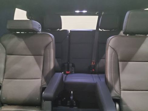 Used 2024 Chevrolet Tahoe High Country AWD/4WD image 19