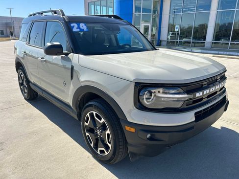 Used 2024 Ford Bronco Sport Outer Banks w/ Tech Package image 1