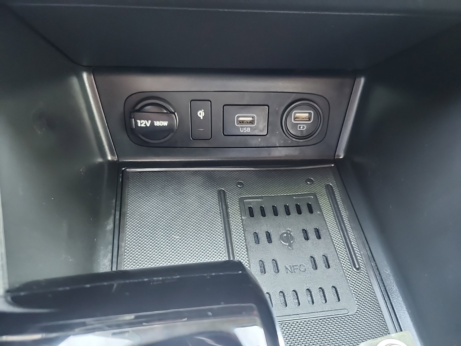 Used 2022 Hyundai Sonata Limited w/ Preferred Accessory Package FWD image 31