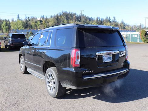 Used 2017 GMC Yukon Denali image 7