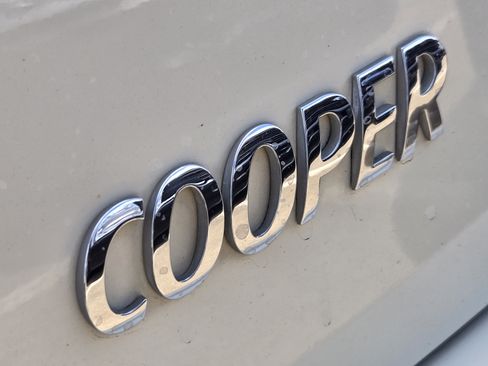 Used 2016 MINI Cooper 4-Door Hardtop FWD image 10