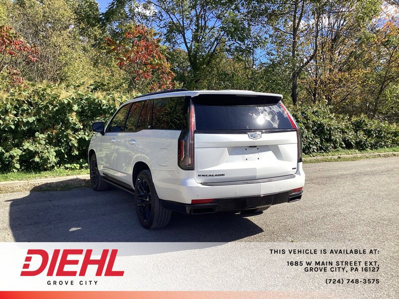 Used 2024 Cadillac Escalade Sport Platinum w/ LPO, ONYX Package AWD/4WD image 5