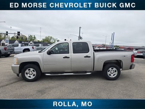 Used 2007 Chevrolet Silverado 1500 LT w/ 1LT Convenience Package AWD/4WD image 6