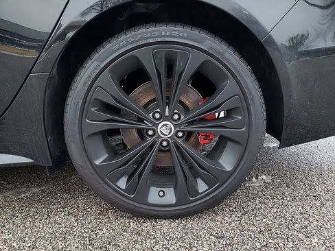 Used 2024 Jaguar XF R-Dynamic SE image 15