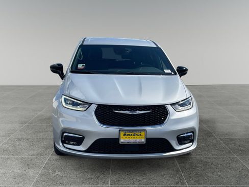New 2026 Chrysler Pacifica Select image 8