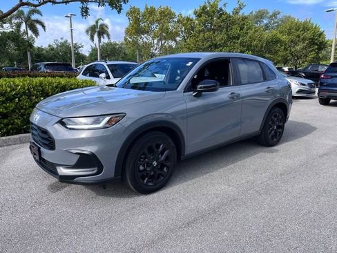 Used 2025 Honda HR-V Sport image 1