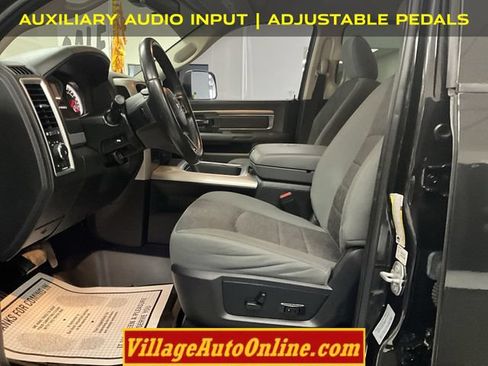 Used 2017 RAM 2500 Big Horn w/ Sport Appearance Group AWD/4WD image 13