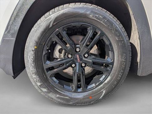 Used 2024 GMC Terrain AT4 AWD/4WD image 21